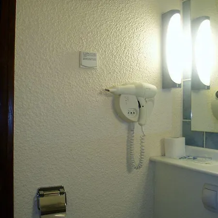 Hotel Campanile Sud Bezannes