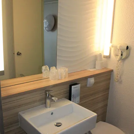 Hotel Campanile Sud Bezannes 3*