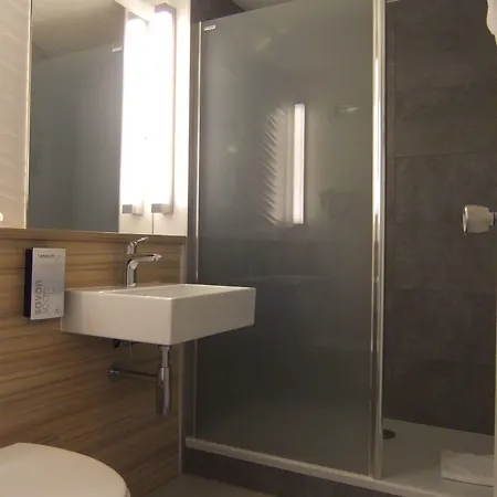 Campanile Sud Bezannes Hotel