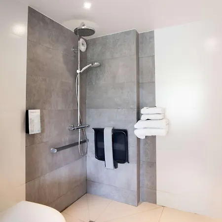 Hotel Campanile Sud Bezannes 3*