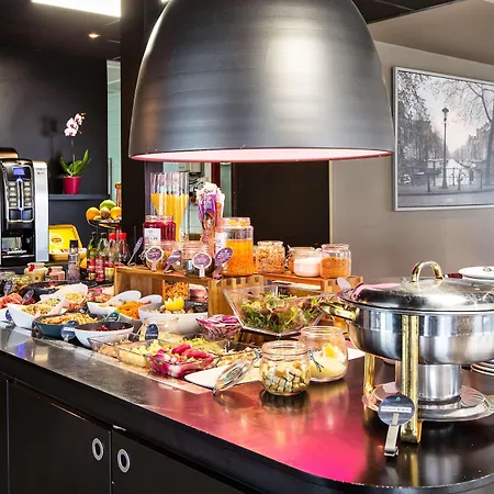 Campanile Sud Bezannes Hotel 3*