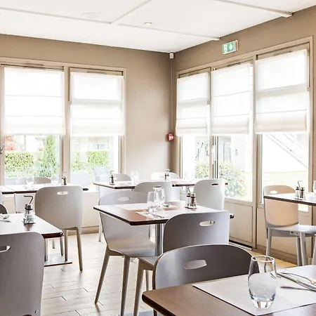 Hotel Campanile Sud Bezannes 3*