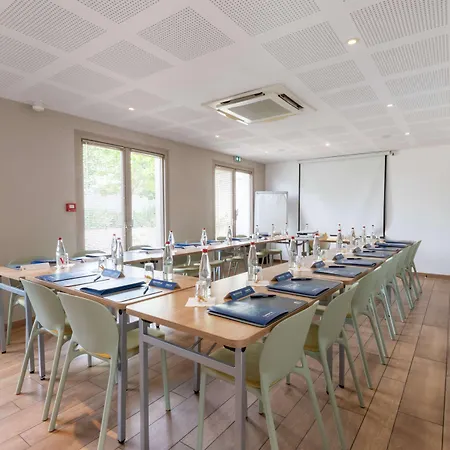 Campanile Sud Bezannes 3*