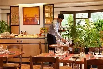 Hotel Campanile Sud - Bezannes