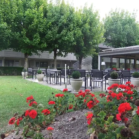Campanile Sud - Bezannes 3* Reims