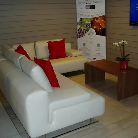 Campanile Sud - Bezannes 3* Reims