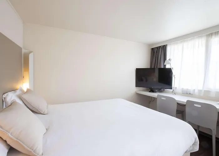 Campanile Sud Bezannes Hotel