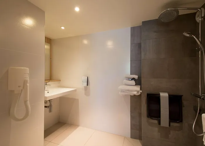 Hotel Campanile Sud Bezannes 3*