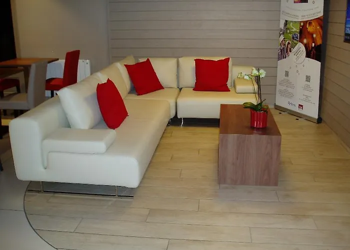 Campanile Sud Bezannes Hotel